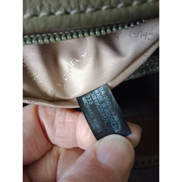 Michael Kors 38H9CZUH7L Evie Pebbled Leather Shoulder Bag Green - Picture 8 of 11